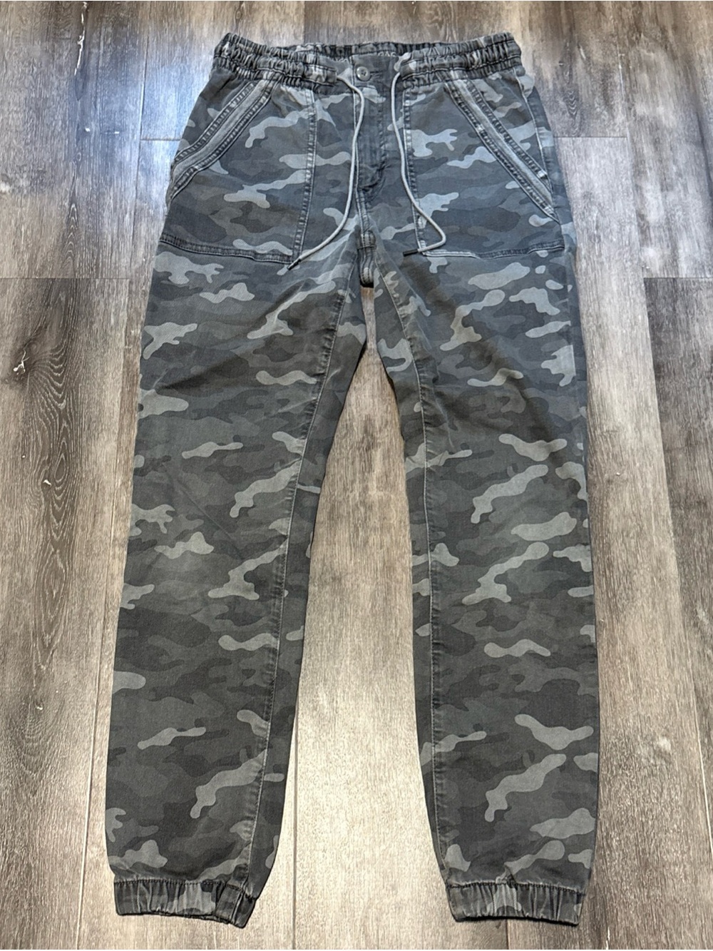 American Eagle Women’s Camo Grey Denim Jogger Drawstring 6